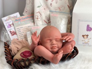 Layla-asleep-full-limbs-beborn-kit-with-accessories-0001 (3)